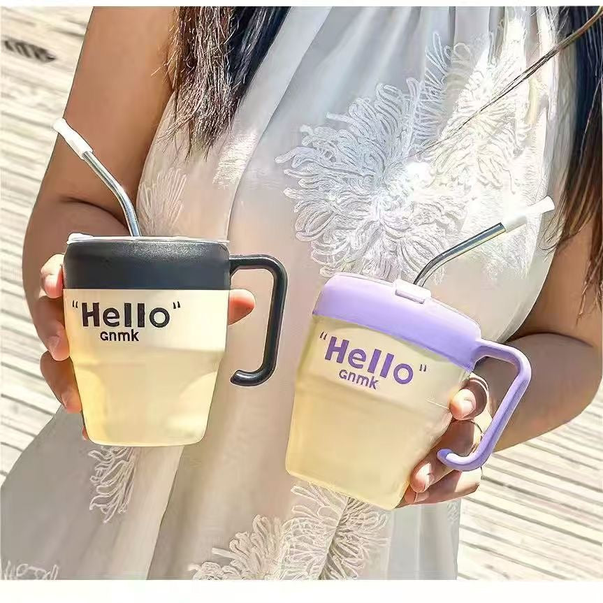 New high-value glass mug with straw handle, trendy on Instagram, perfect for office coffee or juice, double-walled mug.